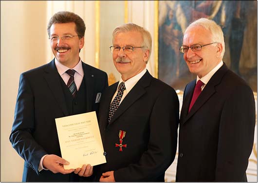 (Von links): Innenstaatssekretr Georg Schmid, Professor Gostomzyk, Regierungsprsident Ludwig Schmid. © Manfred Dilling