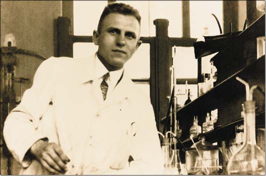 Dr. Felix Grandel im Labor.